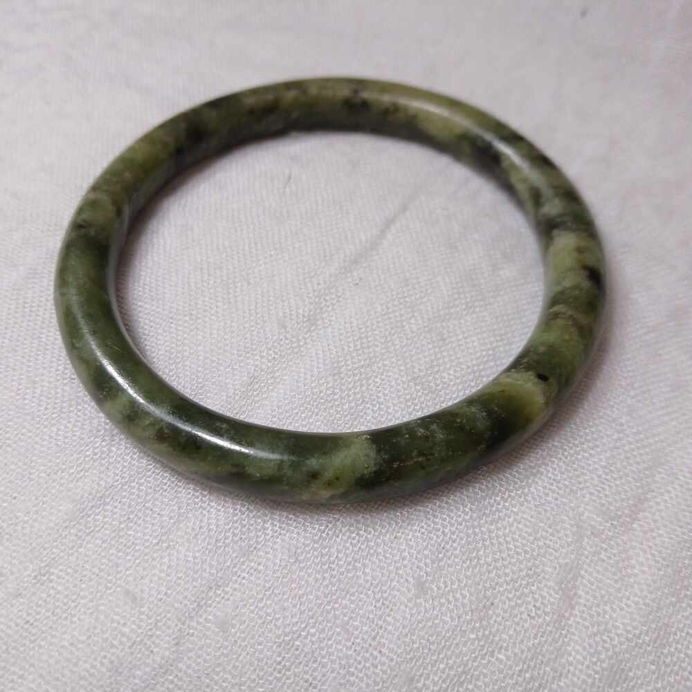 Vintage Natural Green Nephrite Jade Bangle Bracelet Solid Stone 32 grams